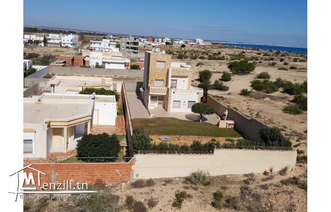 terrain a la plage mahdia lekhmara