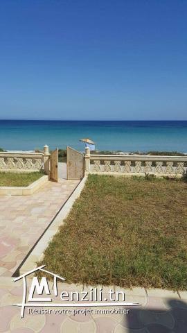 villa pied dans l'eau à  kelibia