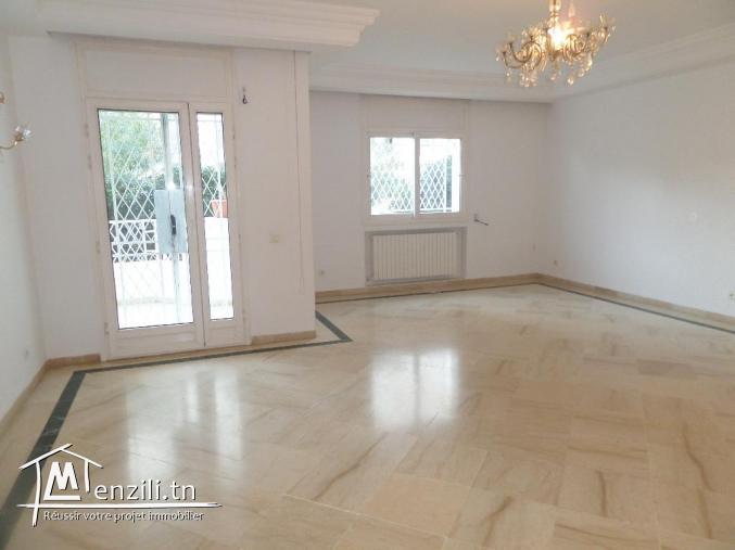 un joli appartement haute standing s+4 manzeh 8