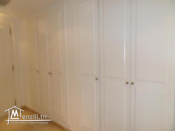 un joli appartement haute standing s+4 manzeh 8