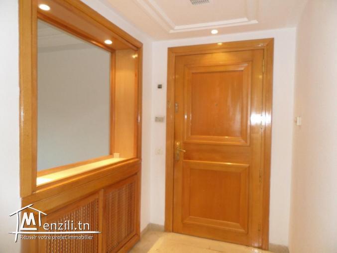 un joli appartement haute standing s+4 manzeh 8