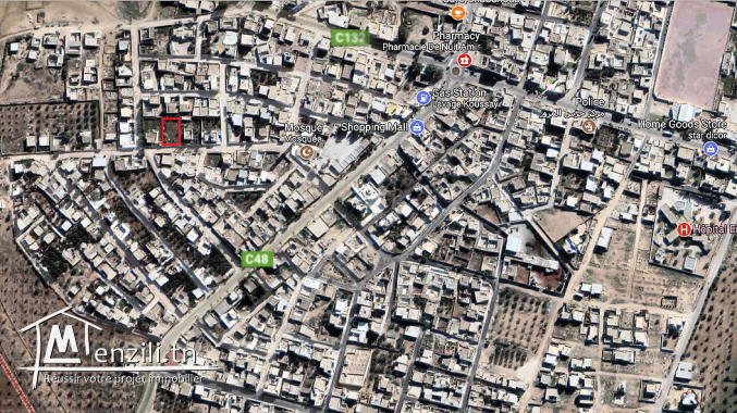 À vendre un terrain de forme rectangulaire faisant une Surface de 1000 m²