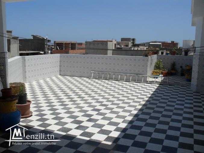 a louer  s+3 au 2 eme étage à kelibia