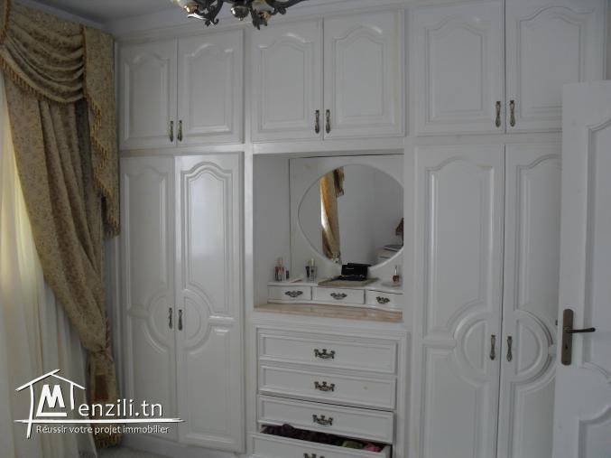 a louer  s+3 au 2 eme étage à kelibia