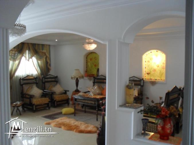 a louer  s+3 au 2 eme étage à kelibia