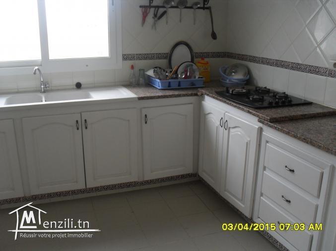 a louer  s+3 au 2 eme étage à kelibia