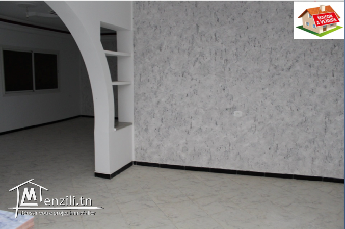 villa situé dans la charmante commune d’el haouaria à 7 minutes à la plage haouaria