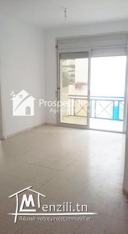 Bureau S+2 de 100 m² au RDC sur l'avenue de la bourse au Lac1