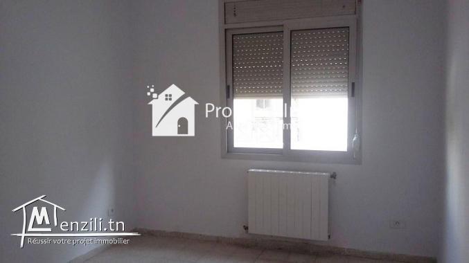 Bureau S+2 de 100 m² au RDC sur l'avenue de la bourse au Lac1