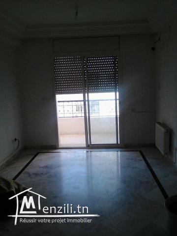 En vente appartement à El Aouina