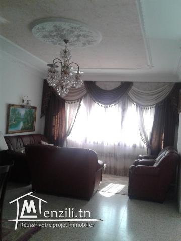 A vendre villa à Sahloul 1 composée de 2 habitations ( RDC + Duplex )