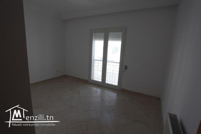 S+1 avec parking côté parc Soukra Silver Mall