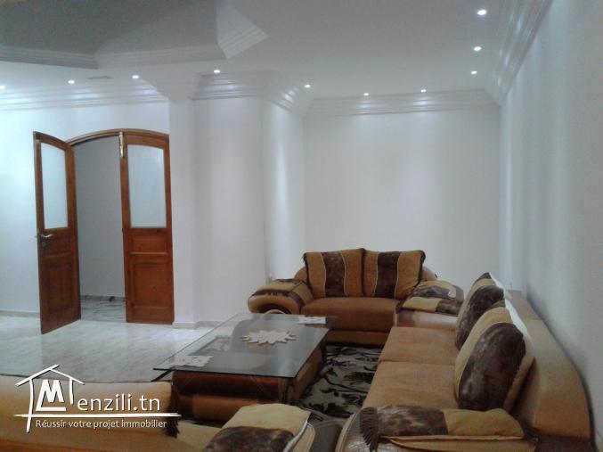 A vendre villa à Sahloul 1 composée de 2 habitations ( RDC + Duplex )