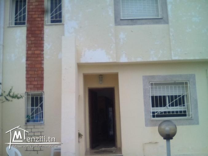 Au jardin d'el Menzah villa duplex rez de chaussée et un étage-titre foncier