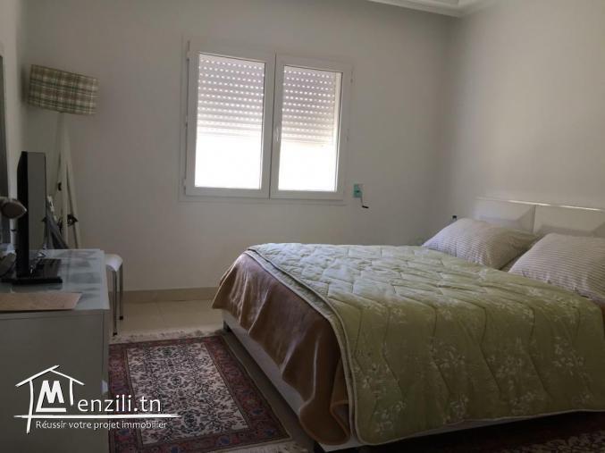 COQUET APPARTEMENT AVEC BEAU JARDIN DE 200m²