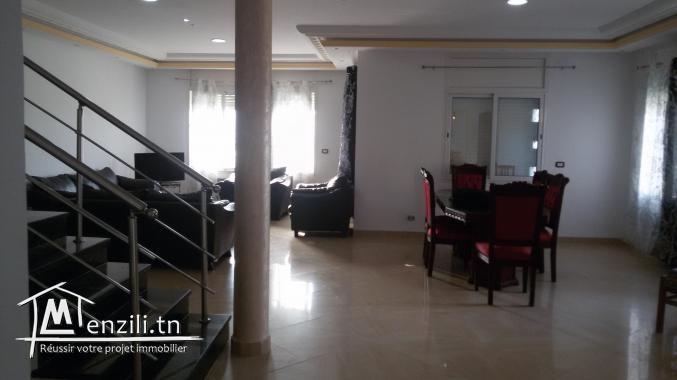 maison S+4 à Kélibia à louer