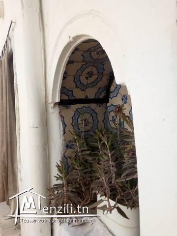 Maison arabe + boutique + appartement indépendant à beb souika
