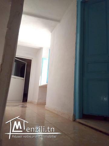 Maison arabe + boutique + appartement indépendant à beb souika