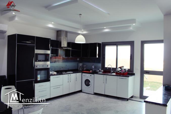 فيلا ذات 3 طوابق في دار علوش (قليبية) البيع