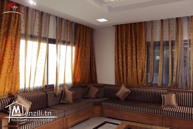 فيلا ذات 3 طوابق في دار علوش (قليبية) البيع