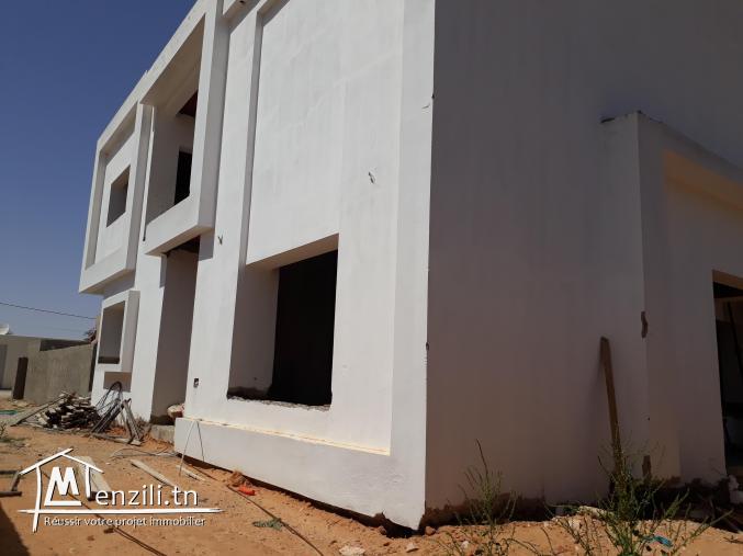 Villa à vendre inachevé très moderne