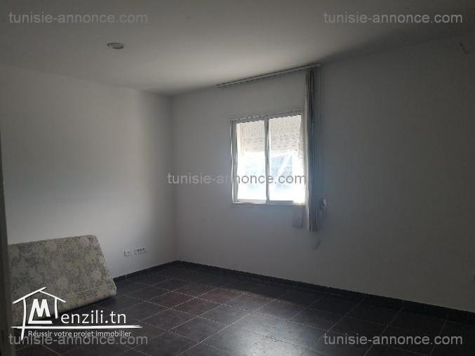 Un bureau 2p proche de tpi de ben arous