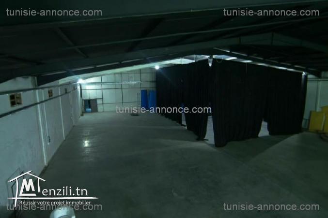 Un dépôt à bir el kassaa en charpente 1500m2