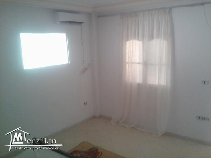 une belle villa pour location sayeffi a hammem ghzez