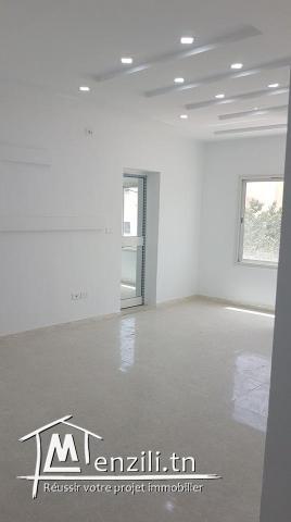 bureaux luxueux a louer a au plein centre ville gafsa