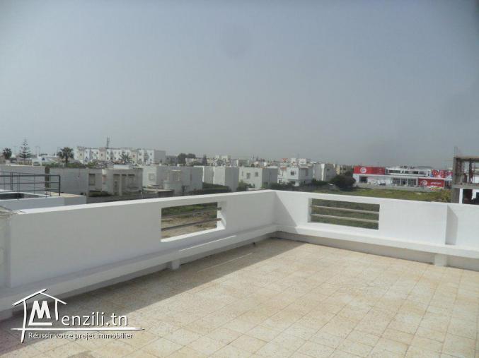 Étage spacieux à cité La Marsa El Hana