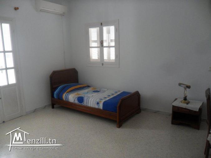 Étage spacieux à cité La Marsa El Hana