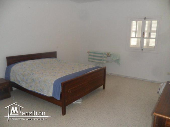 Étage spacieux à cité La Marsa El Hana