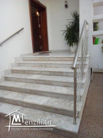 superbe villa neuf très haut standing avec jardin et parking sous sol