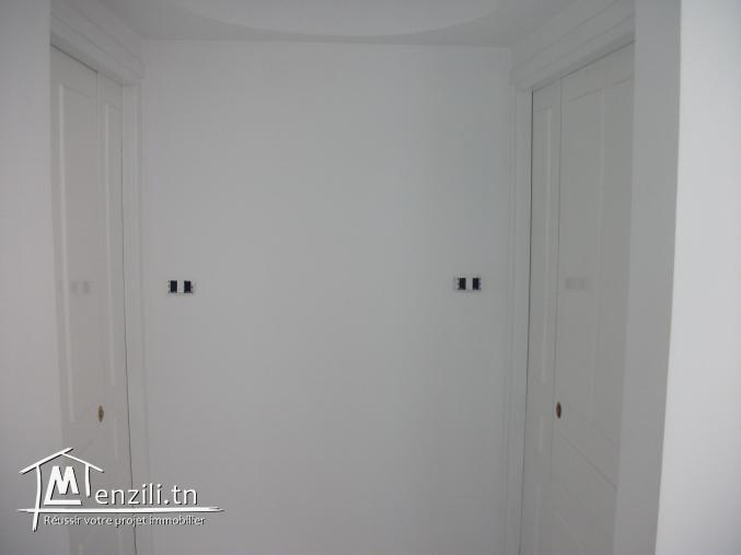 bureau à rades mongil