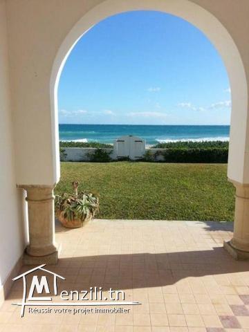 Maamoura: Maison au bord de la Méditerranée (Les pieds dans l'eau)