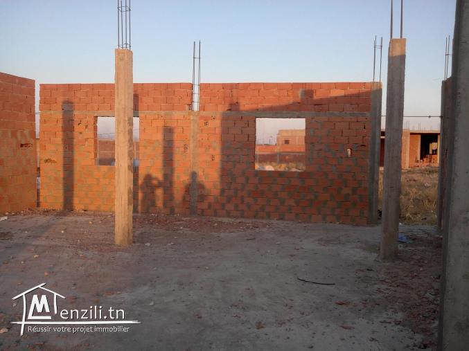 Maison inachevée à vendre