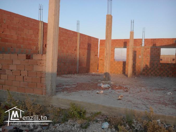 Maison inachevée à vendre