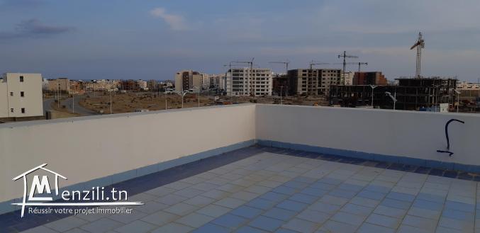 Location annuelle étage d'une villa neuve  S+3 avec une entrée independante