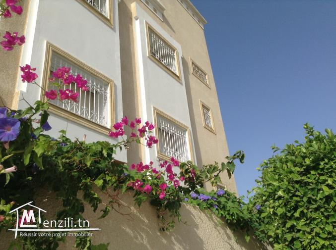 Location annuelle étage d'une villa neuve  S+3 avec une entrée independante