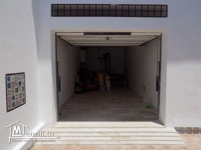 A louer réf zh gammarth côté café journal Villa S+3