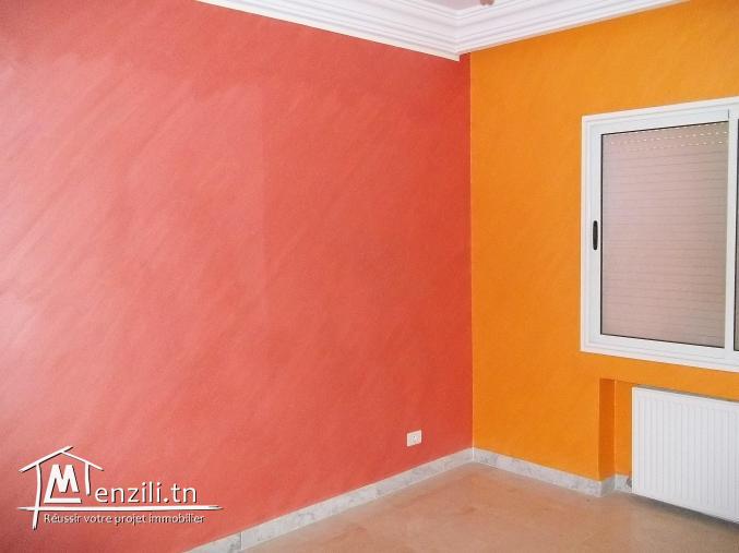 A louer luxueux appartement à la falaise.