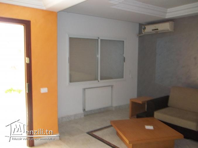 A louer luxueux appartement à la falaise.