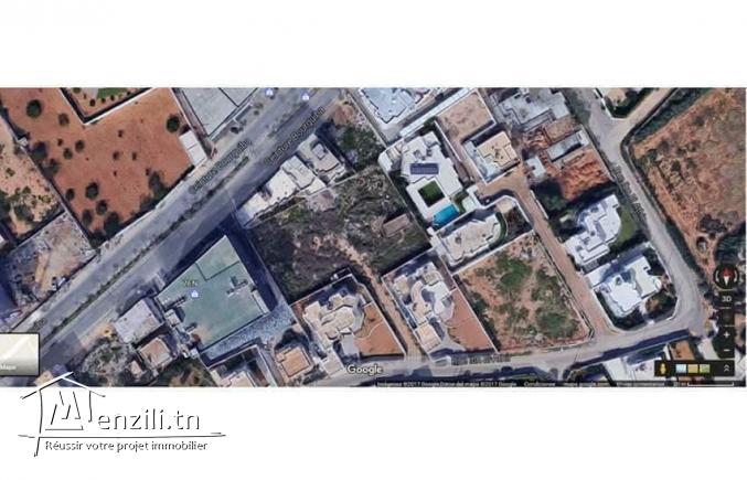 terrain zone  entre les cliniques