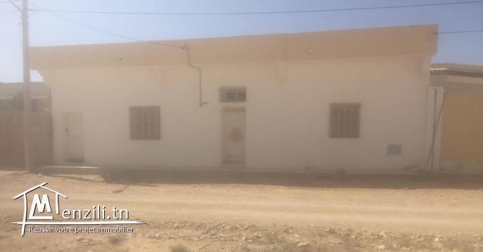 Grande villa avec garage et un studio