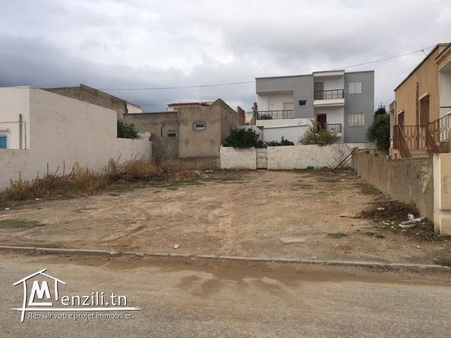 Terrain 445M2 bien situé cité des Nymphes face Monoprix sur route Tunis-Zaghouan