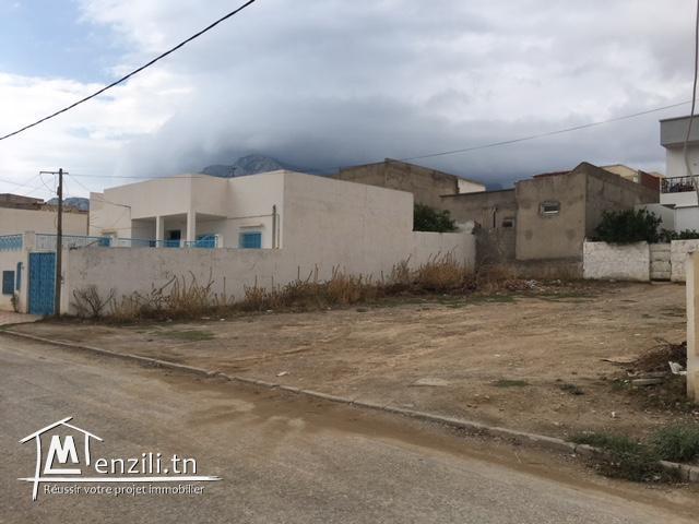 Terrain 445M2 bien situé cité des Nymphes face Monoprix sur route Tunis-Zaghouan