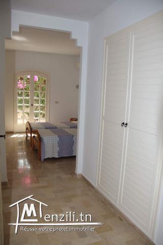 Loue maison de maitre tel 96621141