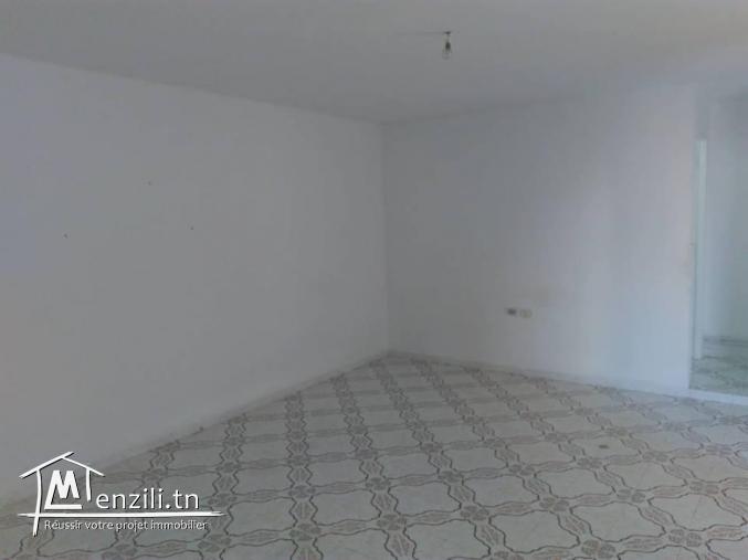 Appartement "vide" à louer