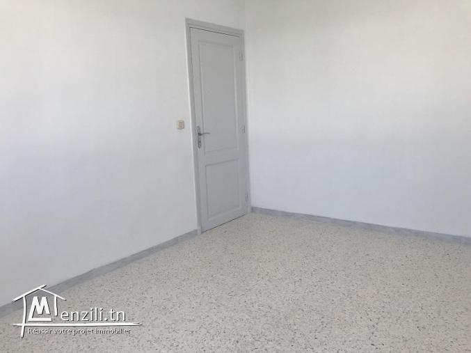 Super s3 avec balcon et sechoir a diar ben mahmoud