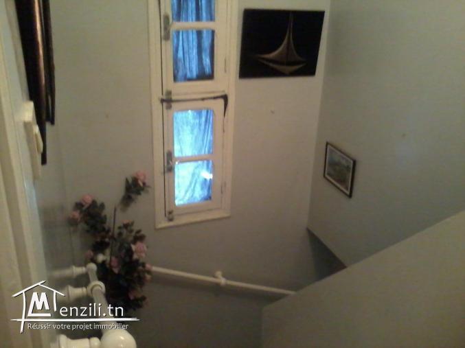 VENDS BELLE VILLA A RADES